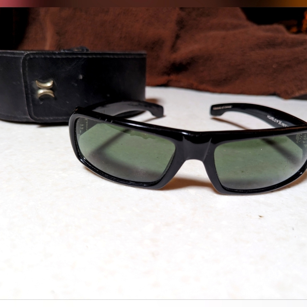 Hurley sunglasses with case - Vintage Unisex
